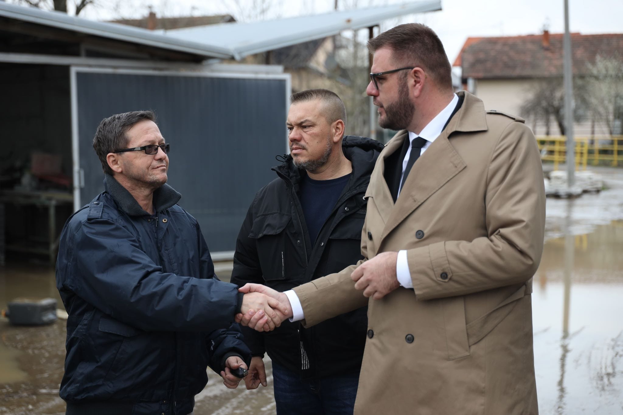 Zastupnici obilaze poplavljena područja, Foto: Vedad Lozić