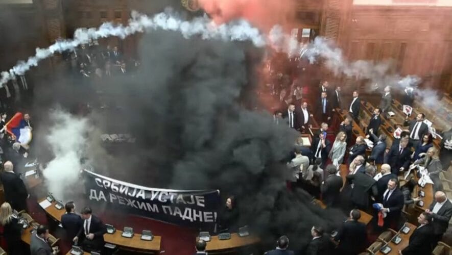 Scene iz Skupštine Srbije. Screenshot