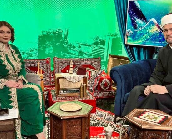 Voditeljica Mirela Pekušić i Damir ef. Peštalić. Alfa TV