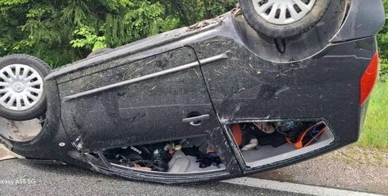 Automobil se prevrnuo. A. Bešić
