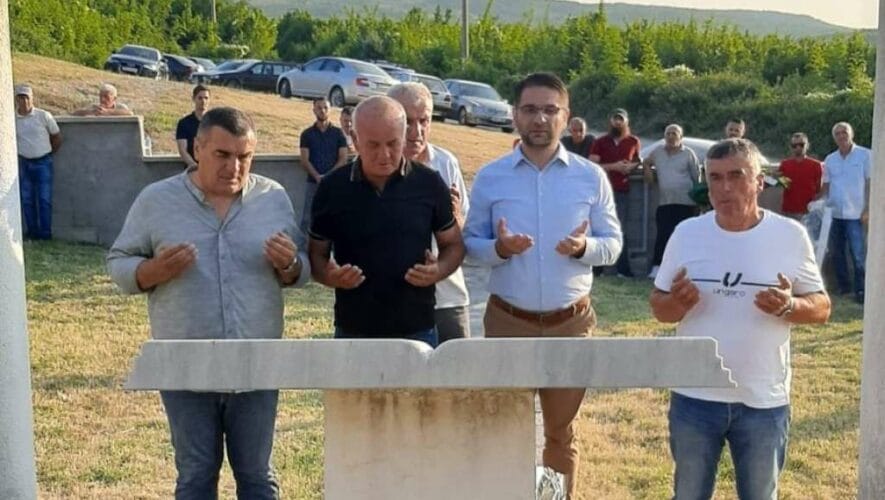 Foto/ Zajednica porodica žrtava ubijenih na Uborku i Sutini 1992.