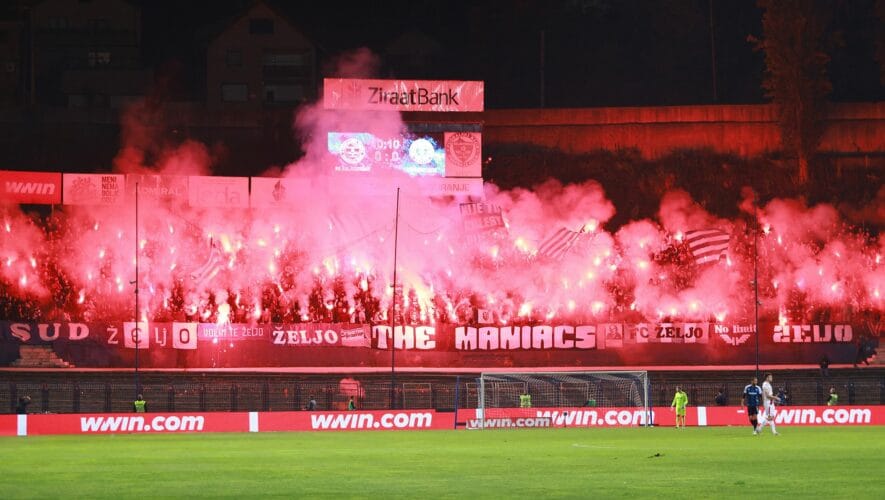 Manijaci obećavaju sjajnu atmosferu. The Maniacs